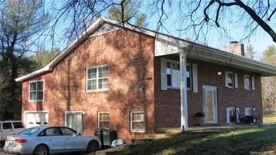 144 Allenwood Cir, Hendersonville, NC 28792 - photo 3