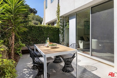 2526 N Via Artis Ave, Los Angeles, CA 90039 - photo 6