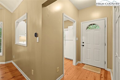 103 Clary Ct unit 9, Blowing Rock, NC 28605 - photo 5