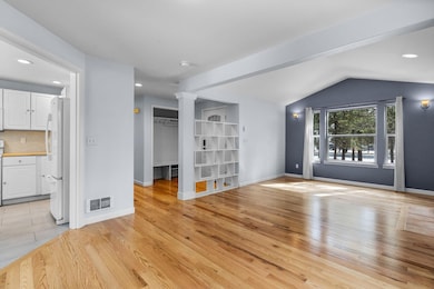 Light and bright living space