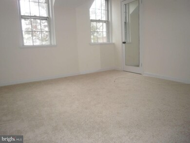 unlisted-address, Arlington, VA 22206 - photo 7