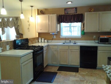 11 Amherst Dr, Burlington, NJ 08016 - photo 5