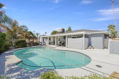 33-web-or-mls-8423-e-palm-ln