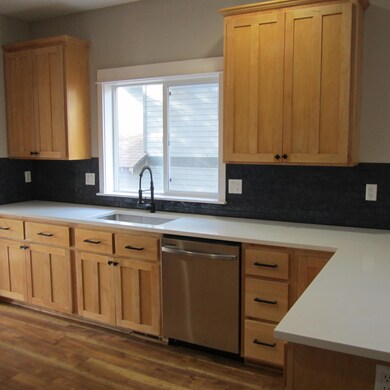 2318 NW Summerhill Dr, Bend, OR 97701 - photo 3