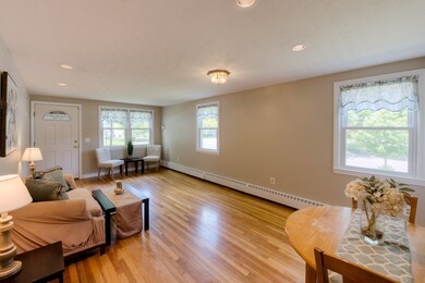 27 Kinney Dr, Worcester, MA 01602 - photo 4