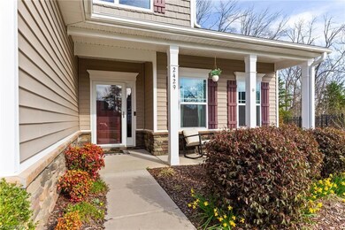 2429 Bearded Iris Ln, High Point, NC 27265 - photo 4