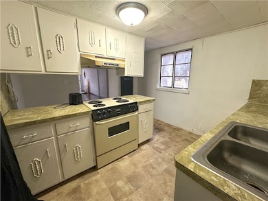 311 & 313 Saint Clair St unit 313, Paris, IL 61944 - photo 4