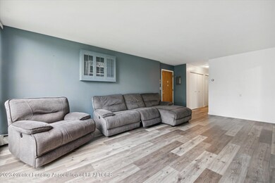 06-1043-Kimberly-Dr-#5-Lansing-MI-48912-
