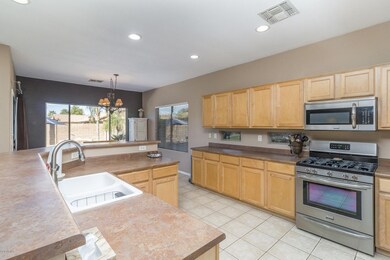 6) KITCHEN