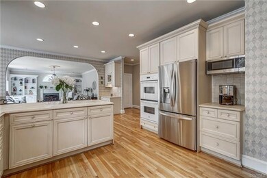Enter the Wonderfully designed kitchen.