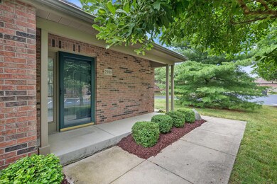 2938 Laurel Wind Blvd, Lewis Center, OH 43035 - photo 3