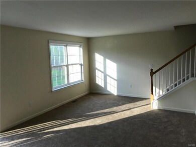 5499 Stonecroft Ln, Allentown, PA 18106 - photo 6