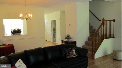 11817 Hunters Run Dr, Cockeysville, MD 21030 - photo 2