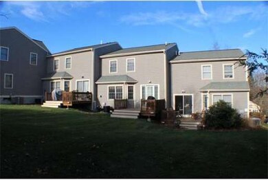 86 Worcester Ln, Waltham, MA 02451 - photo 2