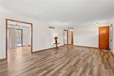 1419 Woodlawn Dr, Warrensburg, MO 64093 - photo 7