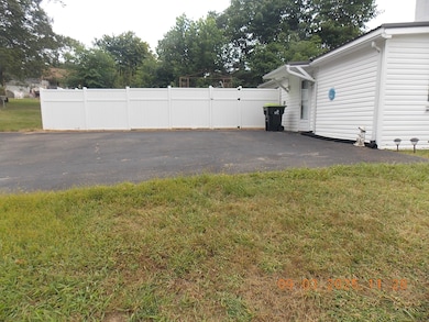 721 Gateway Dr, Pulaski, VA 24301 - photo 4