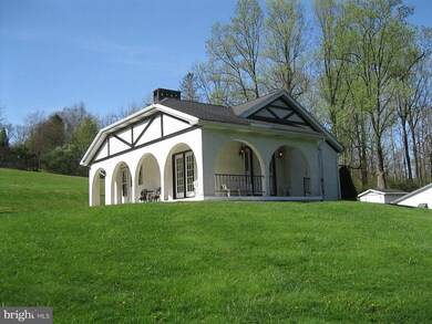 346 Wild Turkey Ln, New Ringgold, PA 17960 - photo 2