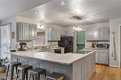 1926 Huguenot Hundred Dr, Midlothian, VA 23113 - photo 2