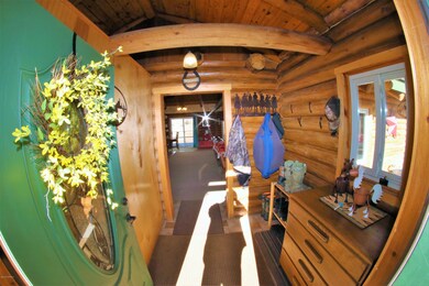 7 Entry Room