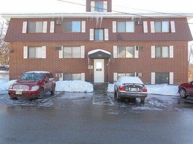 535 Calef Rd unit 4, Manchester, NH 03103 - photo 2