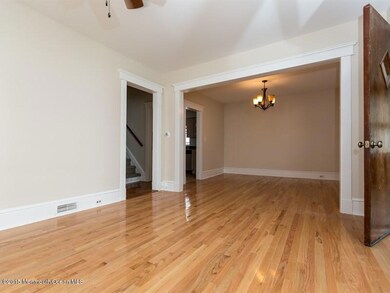 002_Living Room[1]
