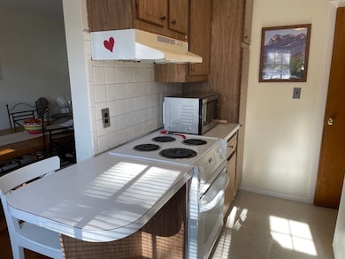 68 Emerson Gardens unit 68, Lexington, MA 02420 - photo 6