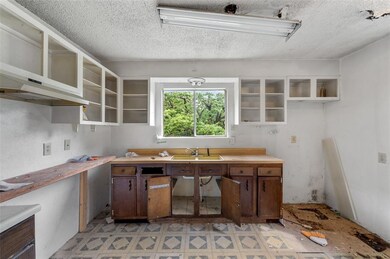 326 Warnick Ct, Granbury, TX 76049 - photo 5