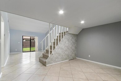 1815 Abbey Rd, West Palm Beach, FL 33415 - photo 4