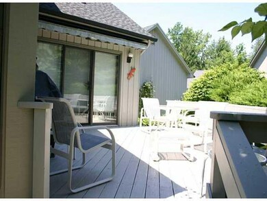 Patio/Deck Deck connects to this great flagstone p