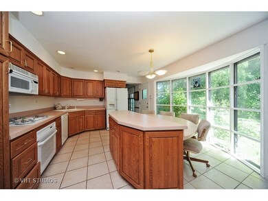 2527 Happy Hollow Rd, Glenview, IL 60026 - photo 2