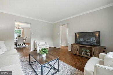 3233 Viscount Ct, Annandale, VA 22003 - photo 4