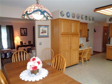 4127 Scheidys Rd, Whitehall, PA 18052 - photo 7