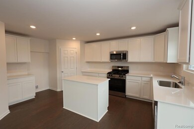 54788 Mockingbird Dr, Chesterfield, MI 48047 - photo 4