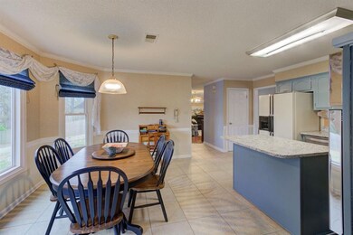 Plenty of space to enjoy your family dinners toget