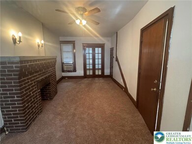 733 N 11th St unit 1, Allentown, PA 18102 - photo 2