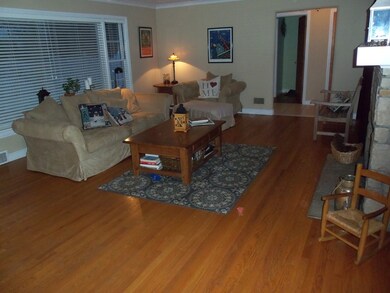 629 Dundee Ave, Flossmoor, IL 60422 - photo 2