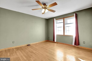 1966 Wren Ct, Chambersburg, PA 17202 - photo 5