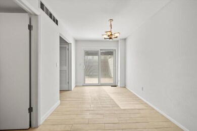 629 Dlyn St, Columbus, OH 43228 - photo 7