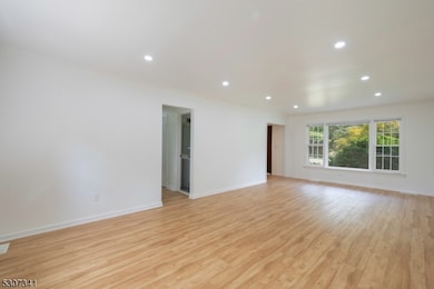 20 Whitewood Dr, Morris Plains, NJ 07950 - photo 7