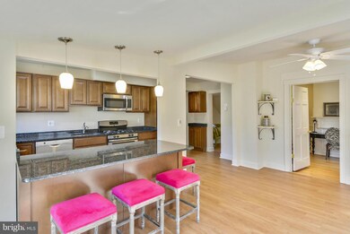 102 Chestnut St, Gaithersburg, MD 20877 - photo 2