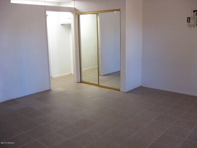 1301 W Calle Del Ensayador 005