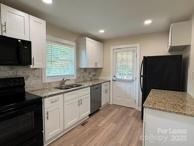 19612 Oak St unit 1, Cornelius, NC 28031 - photo 2