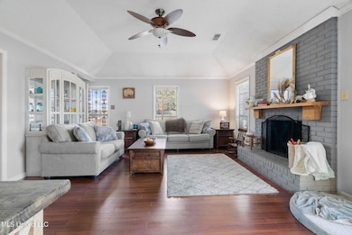 8-web-or-mls-10023 Goodman Rd-07