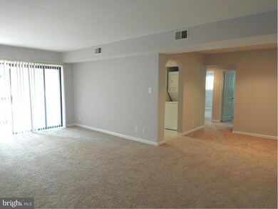 2704 Dartmouth Rd unit 5, Alexandria, VA 22314 - photo 4
