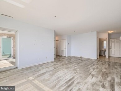 Harborview Towers unit 2008, Baltimore, MD 21230 - photo 3
