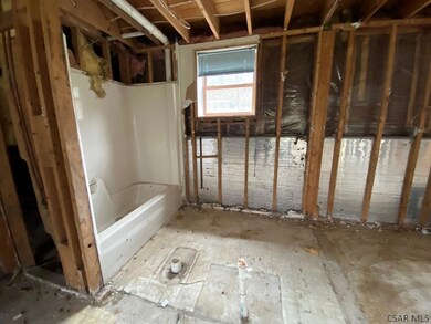 BATH - 1ST FLOOR