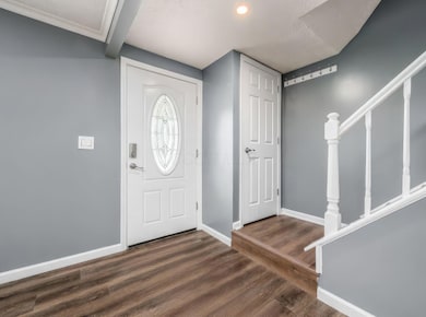 305 Caro Ln, Columbus, OH 43230 - photo 4