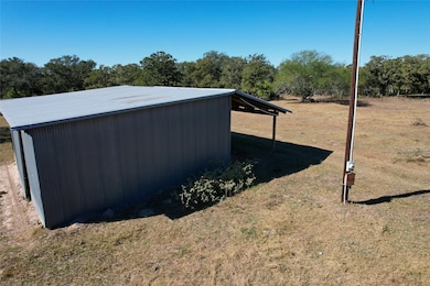 3220 Lower Mission Valley Rd, Victoria, TX 77905 - photo 4