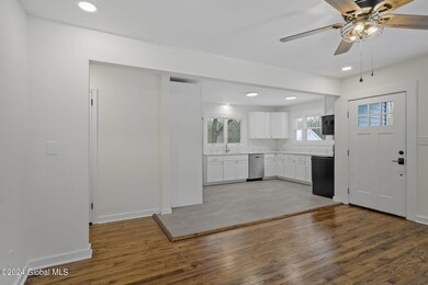 17 Wilmarth St, Schenectady, NY 12302 - photo 4