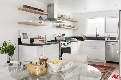 2303 Rockefeller Ln unit C, Redondo Beach, CA 90278 - photo 2